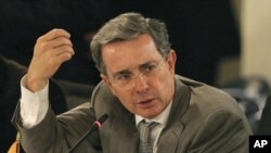 El expresidente de Colombia, Álvaro Uribe, rechazó estar involucrado en los planes de asesinato del presidente Maduro.