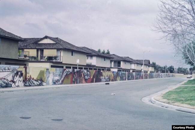 600 mét tranh tường Fountain Valley Mural.