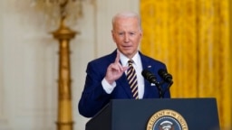 El presidente de Estados Unidos, Joe Biden, habla en una conferencia de prensa en la Sala Este de la Casa Blanca en Washington, el miércoles 19 de enero de 2022. 