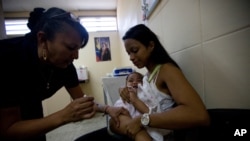 Médicos cubanos que trabajan en Venezuela podrían estar siendo objeto de trabajos forzados, indica el Informe del Departamento de Estado sobre Tráfico de Personas.