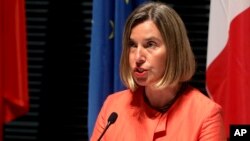 페데리카 모게리니 유럽연합 외교안보 담당 고위대표가 6일 이란 핵 협정 당사국들과 회의를 마친 후 기자회견을 열었다. 