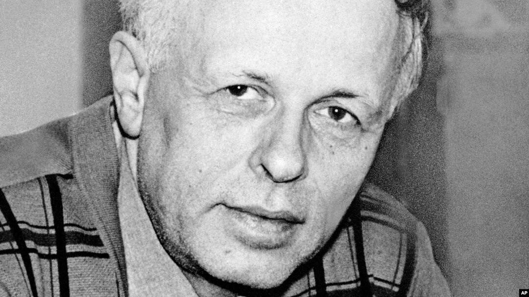 Pembelot Soviet Andrei Sakharov dalam foto tahun 1974.