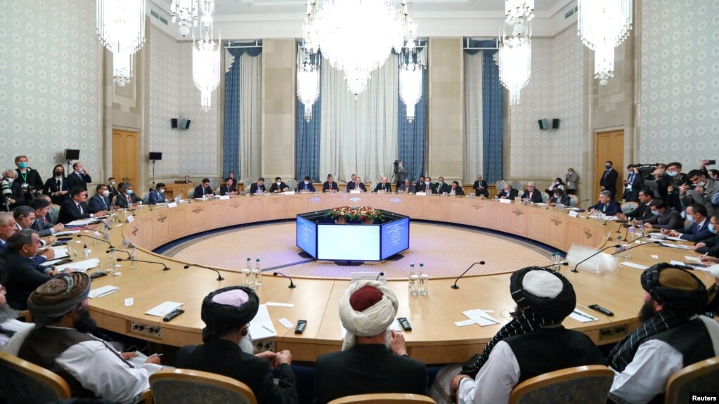 阿富汗塔利班代表团在莫斯科出席由俄罗斯主导的阿富汗问题国际会议。（2021年10月20日）(photo:VOA)