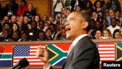 El presidente Barack Obama tuvo un vehemente discurso sobre los valores democráticos en la Universidad del Cabo, SudÁfrica. 