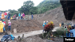 La avalancha se produjo en una zona rural del municipio de Rosas, en el departamento del Cauca, en la Cordillera Occidental de los Andes colombianos.