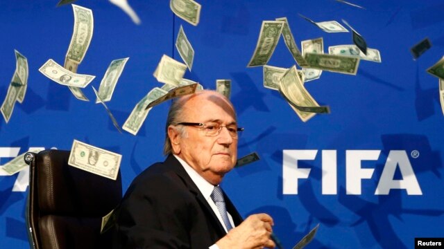 El presidente de la FIFA enfrenta ahora cargos criminales por malversación de fondos.