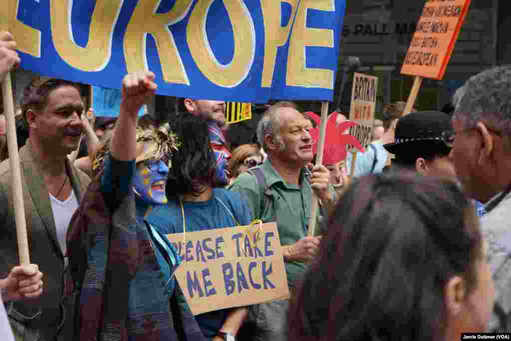 Pro-European Union protesters march through Central London demanding that Britain doesn’t break with Europe, July 2, 2016.