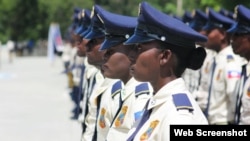 188 fanm pami yon total 696 nouvo polisye gradye nan akademi Polis Nasyonal Ayiti a nan Pòtoprens. 19 septanm 2018