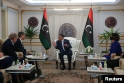 ABD Dışişleri Bakanlığı Müsteşar Yardımcısı Vekili Joey Hood ve Libya Başbakanı Abdülhamid Dibeybe