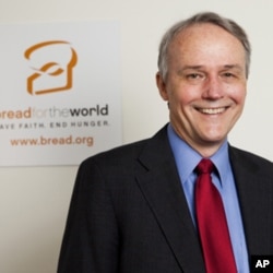'Bread for the World' President David Beckmann praises a new US program to reduce poverty and malnutrition in 20 countries by boosting the productivity of small farmers and the agriculture industry.