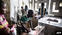 Bureau de vote lors des élections présidentielles de Makelele à Brazzaville, le 20 mars 2016. (AFP/ Marco Longari)