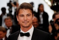 Aktor Josh Hartnett saat menghadiri pemutaran film "The Killing of a Sacred Deer" pada Festival Film Cannes ke-70 di Cannes, Perancis, 22 Mei 2017. (REUTERS / Eric Gaillard)