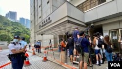 Pengadilan Tinggi Hong Kong menggelar sidang kasus hukum keamanan nasional pertama, 27 JUli 2021. (Foto: VOA Cantonese Service/ Iris Tong)