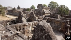 Cambodia's famed Preah Vihear temple, which is enlisted as UNESCO's World Heritage site, in Preah Vihear province, about 245 kilometers (152 miles) north of Phnom Penh, Cambodia, February 9, 2011 (file photo)