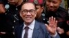 Resmi Bebas, Anwar Ibrahim Tegaskan Dukungan bagi PM Mahathir 