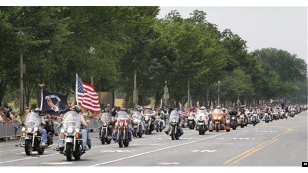 Cuộc diễu hành bằng mô tô kỷ niệm ngày Chiến sĩ Trận vong ở Washington, 29/5/2011 (AP Photo/Manuel Balce Ceneta)
