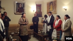 Home Minister Gyari Dolma Meets Third Group of Tibetan Settlers in Canada
