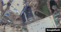 남포 일대를 촬영한 '국립우주연구원(CNES)'과 '에어버스’의 지난달 14일 위성사진. 새로운 석탄 야적장이 포착됐다. (사진출처=CNES/Airbus, Google Earth)