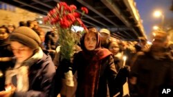 Irán, del luto por las víctimas a pedir la renuncia de Khomenei