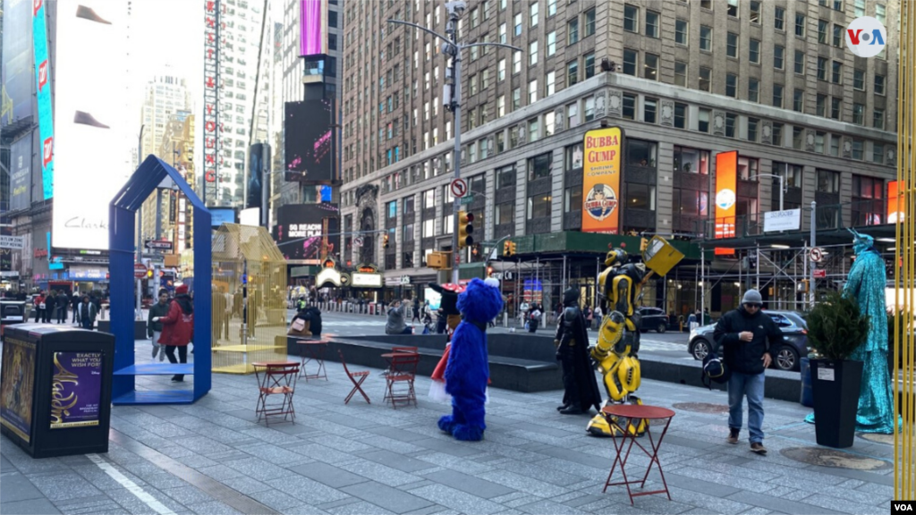 Times Square in New York with just a few people around due to the threat of coronavirus. (Photo: Ronen Suarc)