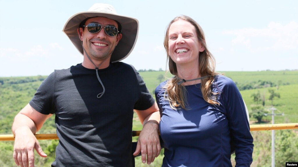 Paulo Siqueira and Juliana Armelin, finance professionals who became coffee farmers, pose for a picture at Terra Alta farm in Ibia, Minas Gerais state, Brazil, Oct. 18, 2016. (Courtesy of Terra Alta farm)