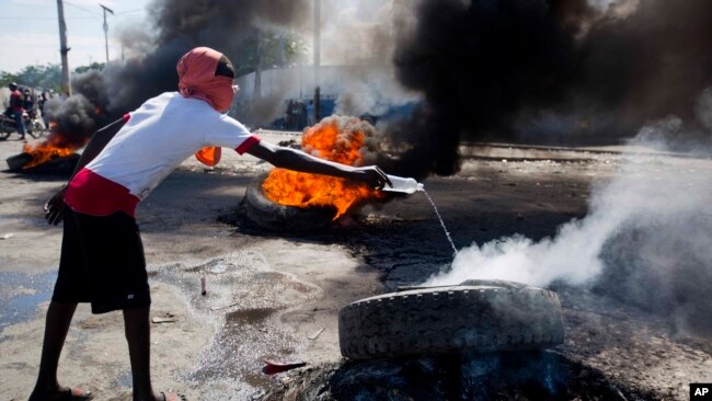 Manifestantes en Haití exigen la salida del presidente Moise.