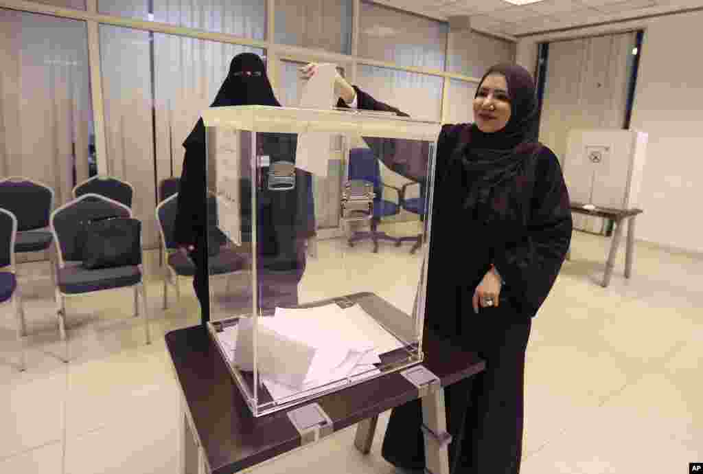 امریکہ نے سعودی عرب کے میونسپل انتخابات میں خواتین کی شرکت اور اُن کے انتخاب کو ایک تاریخی سنگ میل قرار دیتے ہوئے سراہا ہے۔