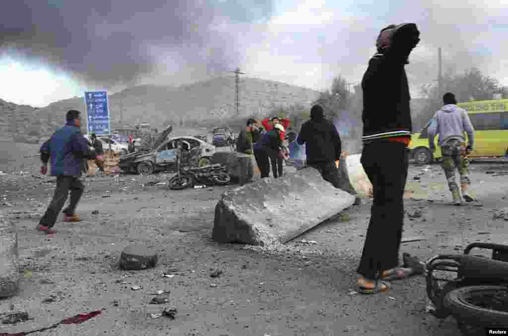 Mesto eksplozije autobombe u Bab al Havi na granici između Sirije i Turske. 20. januar, 2014. 