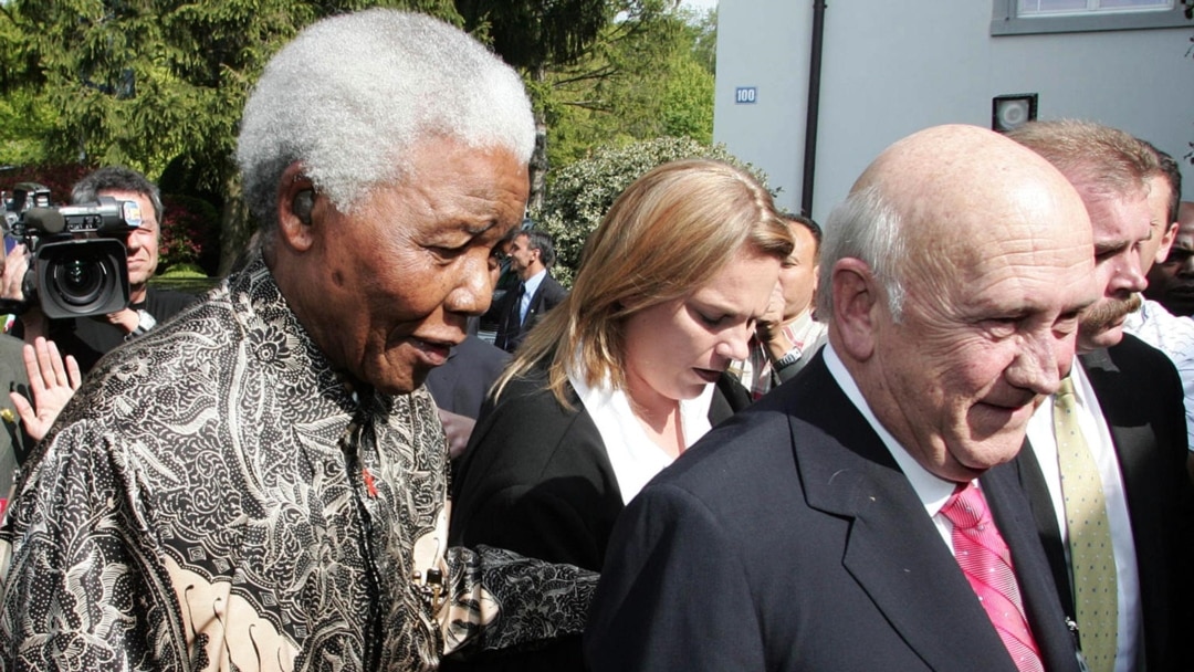 Antigos Presidentes sul-africanos Nelson Mandela (dir) Frederik De Klerk (esq), 14 de Maio 2004