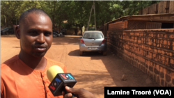 Boureima Dicko, secrétaire-chargé des affaires humanitaires du Collectif, au Burkina Faso, le 11 avril 2019. (VOA/Lamine Traoré)