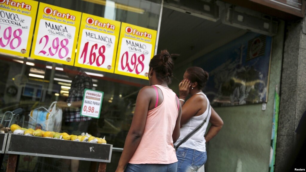 Mulheres veem rendimentos cair em relação a homens