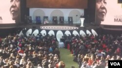 Emdaweni lapho okwethulwe khona umbiko wokuncoma imisebenzi emihle kamuyi uNelson Mandela.