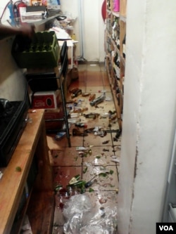 Protesters looted goods at Choppies owned by Vice President Phelekezela Mphoko.