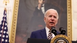 U.S. President Joe Biden speaks about his administration's plans to respond to the economic crisis during a coronavirus disease (COVID-19) response event in the State Dining Room at the White House in Washington, U.S., January 22, 2021. REUTERS/Jonathan 