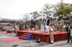 وزیر اعظم عمران خان نے الیکشن سے پہلے گلگت بلتستان کا دورہ کر کے اسے پاکستان کا عبوری صوبہ بنانے کا اعلان کیا۔