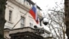 راستی‌آزمایی| سفارت روسیه در بریتانیا ادعای جعلی مبنی بر آتش‌زدن یک کلیسا در اوکراین را به اشتراک گذاشته است