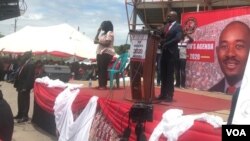 UMnu. Nelson Chamisa ukhuluma labalandeli bebandla lakhe eMbare ...