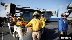 美军2018年3月在冲绳外海举行操演（路透社）