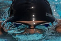 Ibrahim al-Hussein, saat berlatih di Olympic Aquatic Centre, di Athena, Rabu, 30 Juni 2021. (AP)