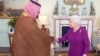 ولیعهد عربستان با ملکه بریتانیا دیدار کرد. 