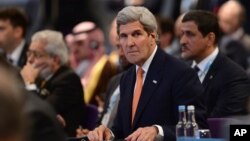 Ngoại trưởng Hoa Kỳ John Kerry tại Hội nghị 'Hỗ trợ cho Syria và khu vực' ở London, ngày 4/2/2016.
