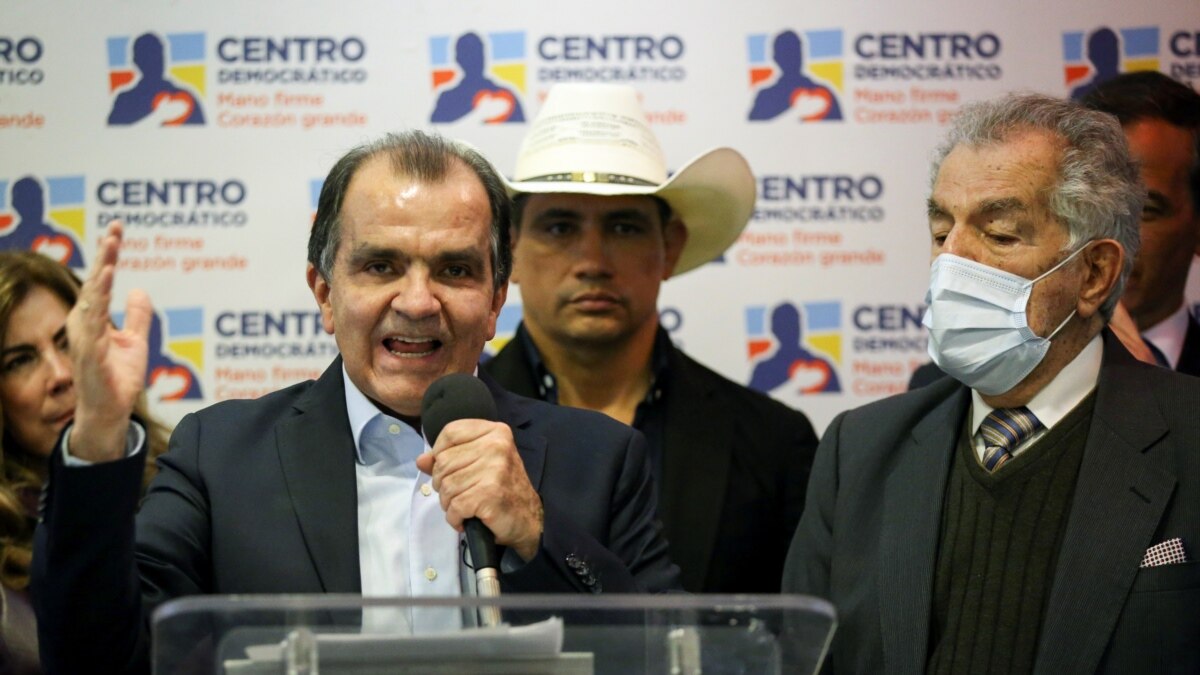 Zuluaga sucederá a Duque como candidato a la presidencia de Colombia por el  Centro Democrático