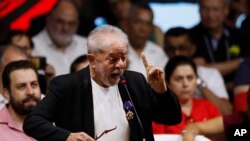 El ex presidente brasileño Luiz Inácio Lula da Silva habla durante el 7 ° Congreso del Partido de los Trabajadores, en Sao Paulo, Brasil, el viernes 22 de noviembre de 2019.