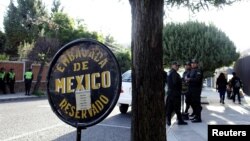 Entrada de la embajada de México en La Paz, Bolivia.