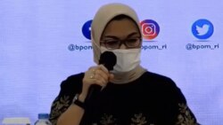 Kepala Badan Pengawas Obat dan Makanan (BPOM) RI, Penny Lukito saat melakukan konferensi pers terkait dengan vaksin Covid-19, Kamis 19 November 2020. (Foto:VOA)