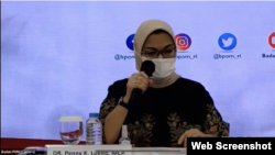 Kepala Badan Pengawas Obat dan Makanan (BPOM) RI, Penny Lukito saat melakukan konferensi pers terkait dengan vaksin Covid-19, Kamis 19 November 2020. (Foto:VOA)