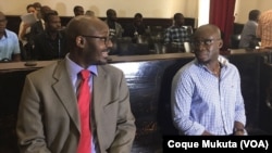 Rafael Marques e Mariano Brás no Tribunal de Luanda
