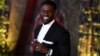 Kevin Hart renuncia a conducir los Oscar tras polémica