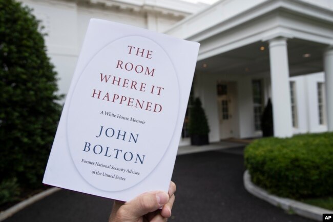 Chính quyền Trump đã tìm cách ngăn không cho xuất bản cuốn hồi kí của ông Bolton nhưng yêu cầu bị tòa án liên bang bác bỏ.