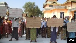 ရခိုင္ဒုကၡသည္ေတြ ေနရပ္ျပန္ႏိုင္ေရး ေတာင္းဆိုဆႏၵျပတဲ့ ျမင္ကြင္း။ (ဇန္နဝါရီ ၁၉၊ ၂၀၂၁)